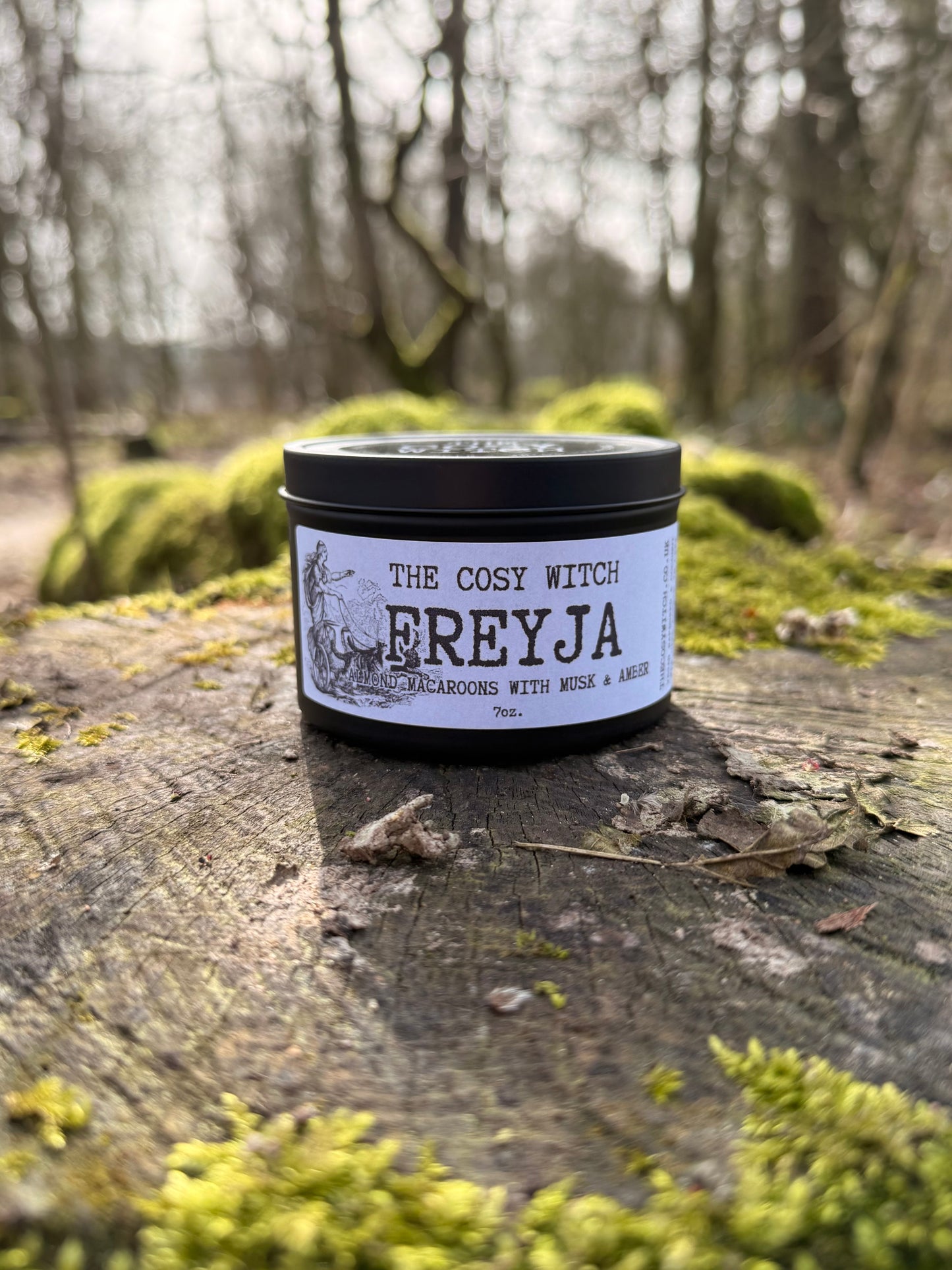 Freyja - Almond Macarons